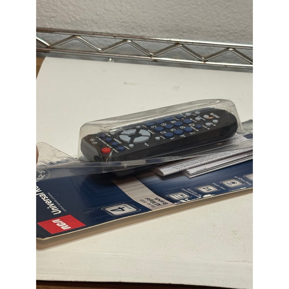 RCA RCR504BE 4-Device Palm-Sized Universal Remote Control - New Sealed